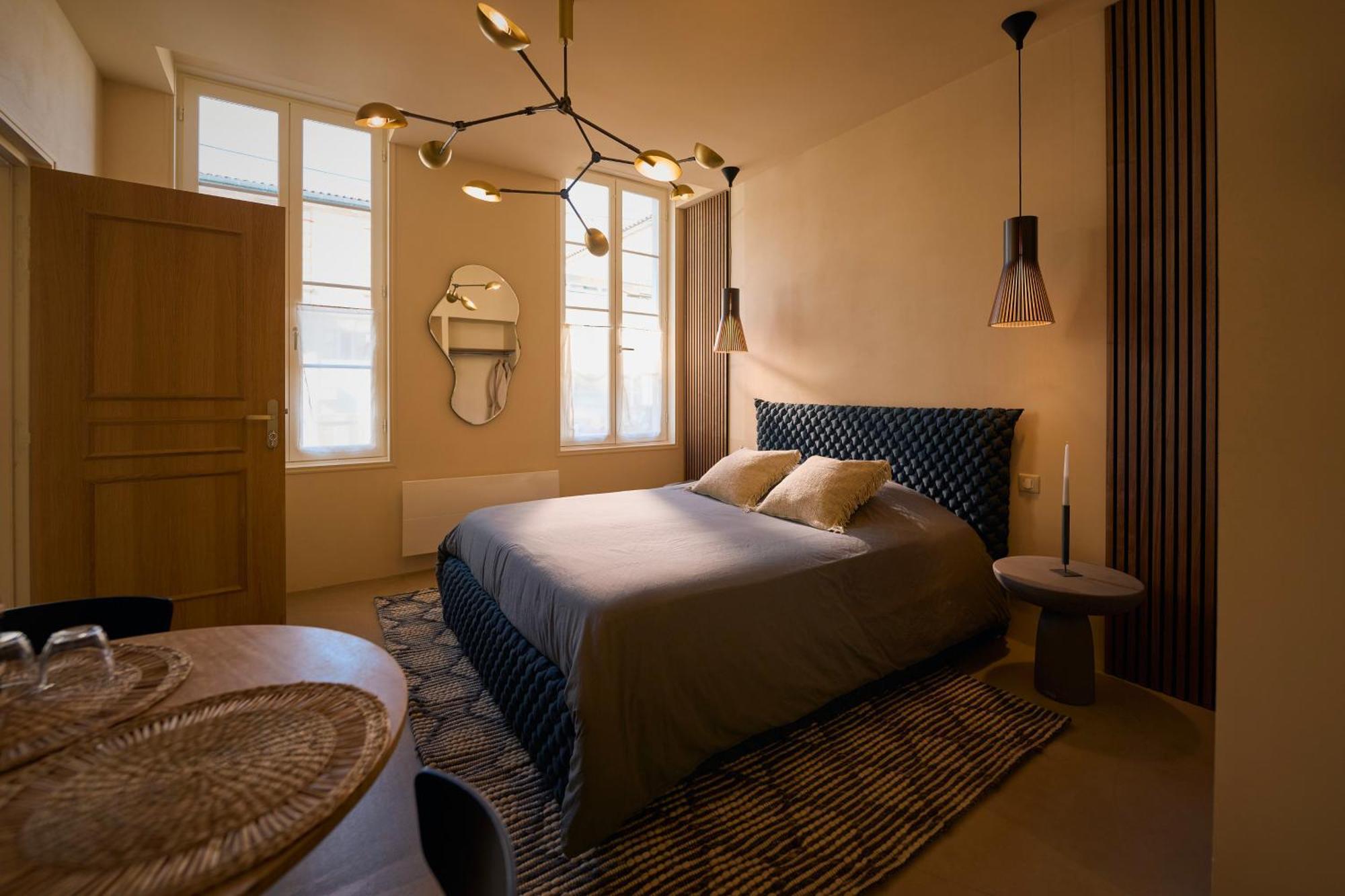 Suite Atypique - Jacuzzi Privatif En Centre Ville De Cognac Exterior foto